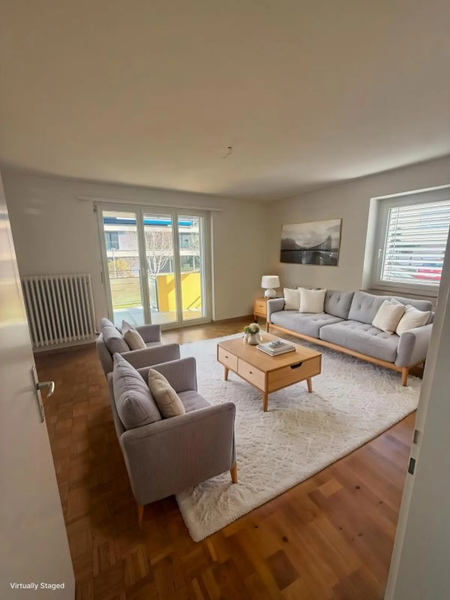 Switch off by the lake, possible in this apartment! - Photo 1 of 10