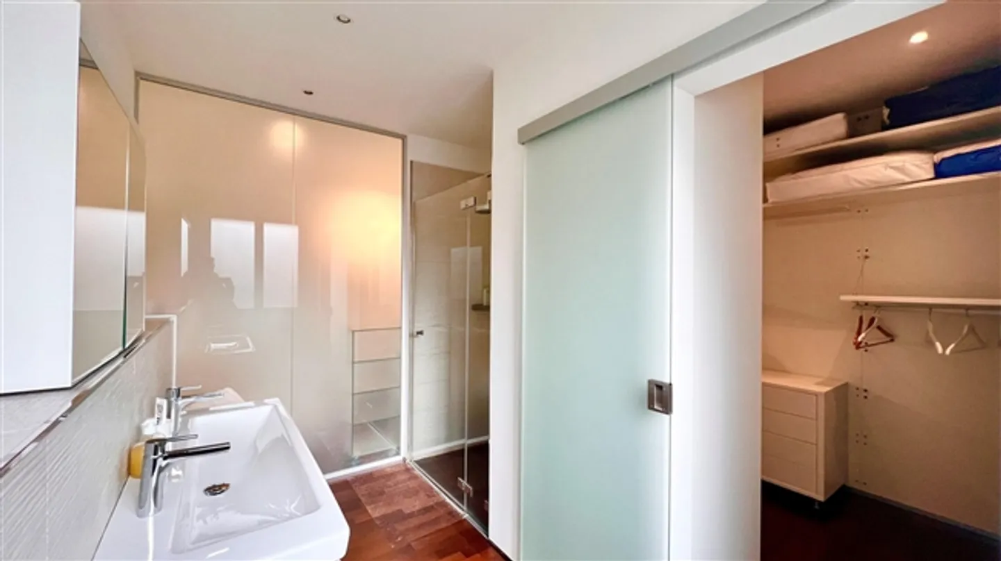 Beautiful 2.5-room apartment with lake view - second home - Photo 10 of 13