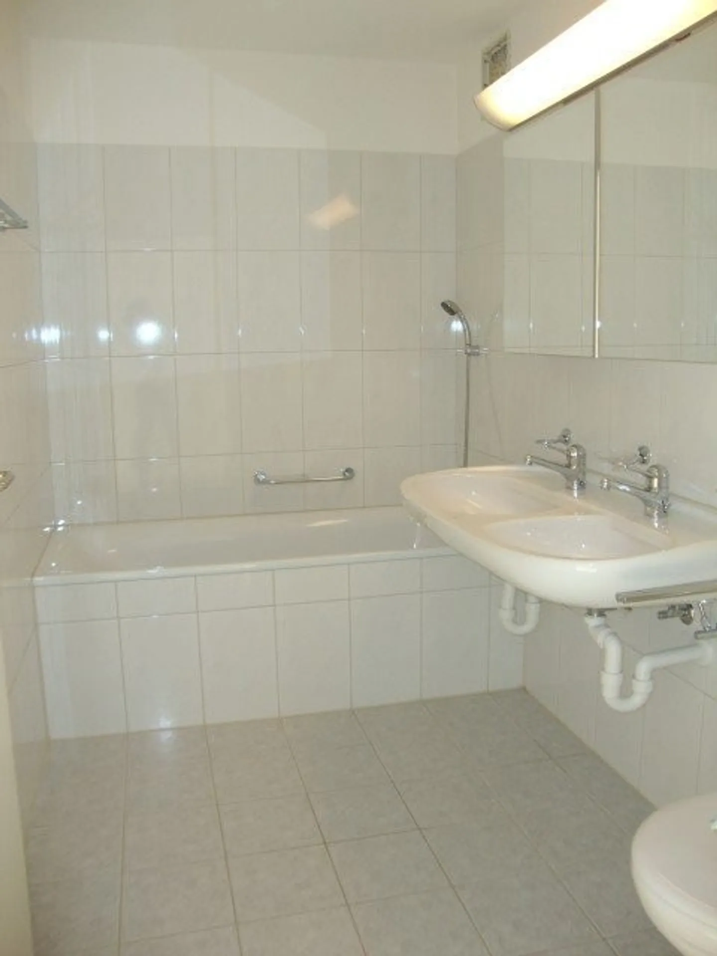 Modern 4.5-Room Apartment - Photo 5 of 7