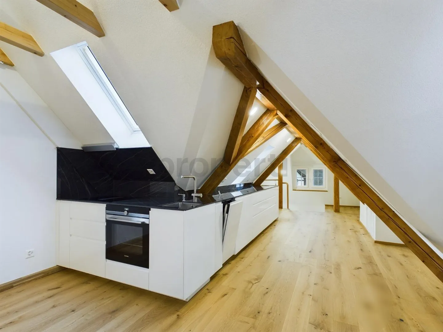 Newly renovated 2-room elegant apartment with basement, Illnau-Effretikon - Photo 2 of 10