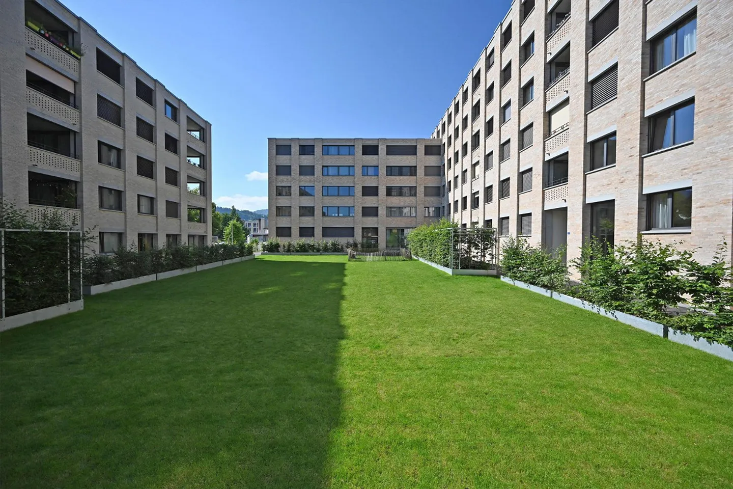 Vivre à côté de Flo et Fleur - Photo 2 sur 11