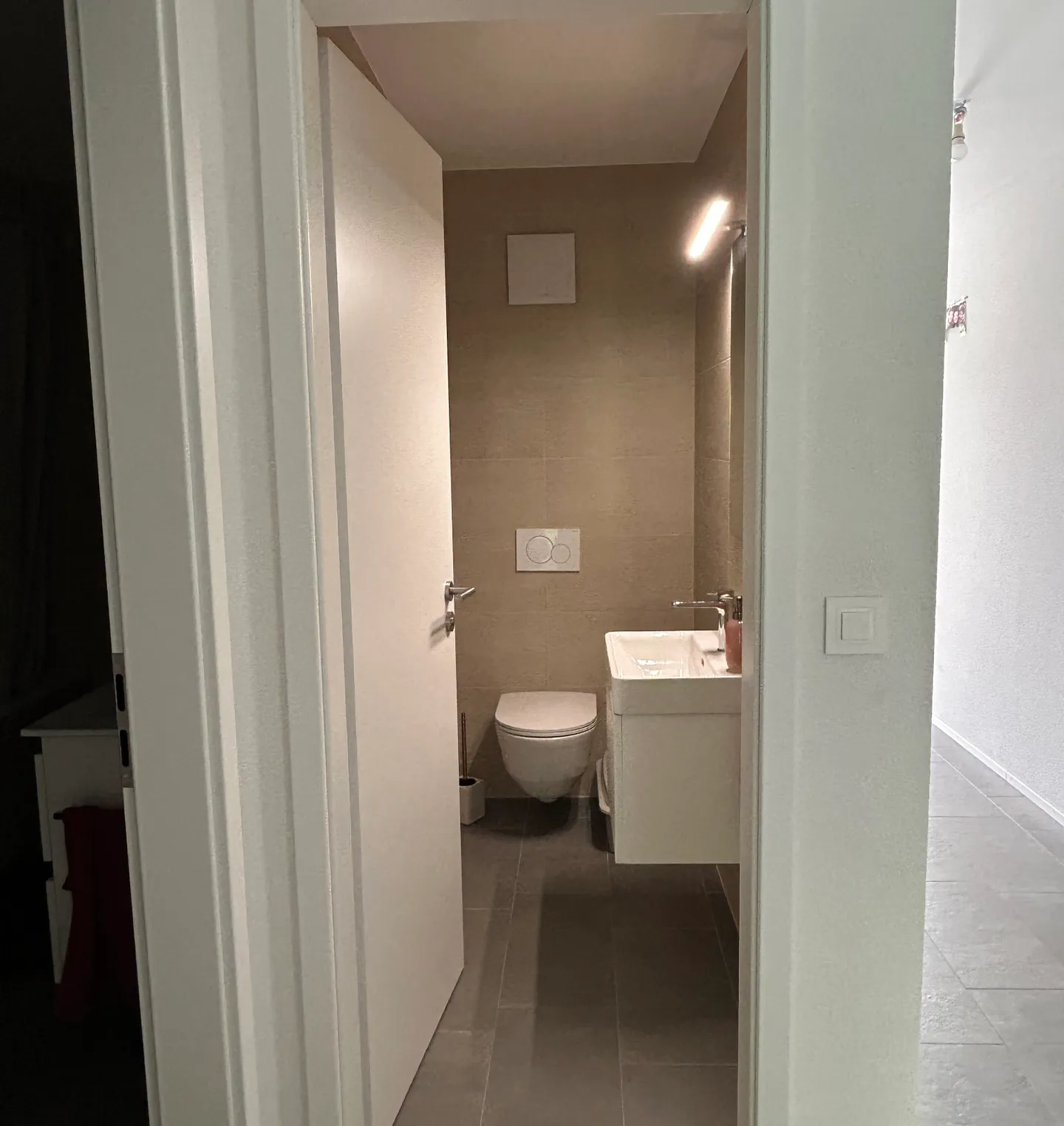 Charming Ground-Floor Apartment - Photo 5 of 8