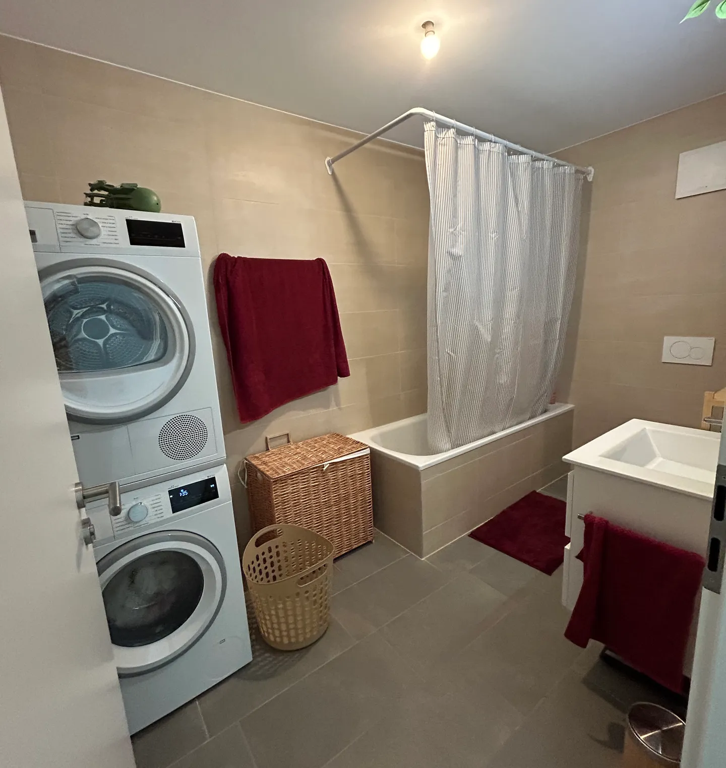 Charming Ground-Floor Apartment - Photo 6 of 8