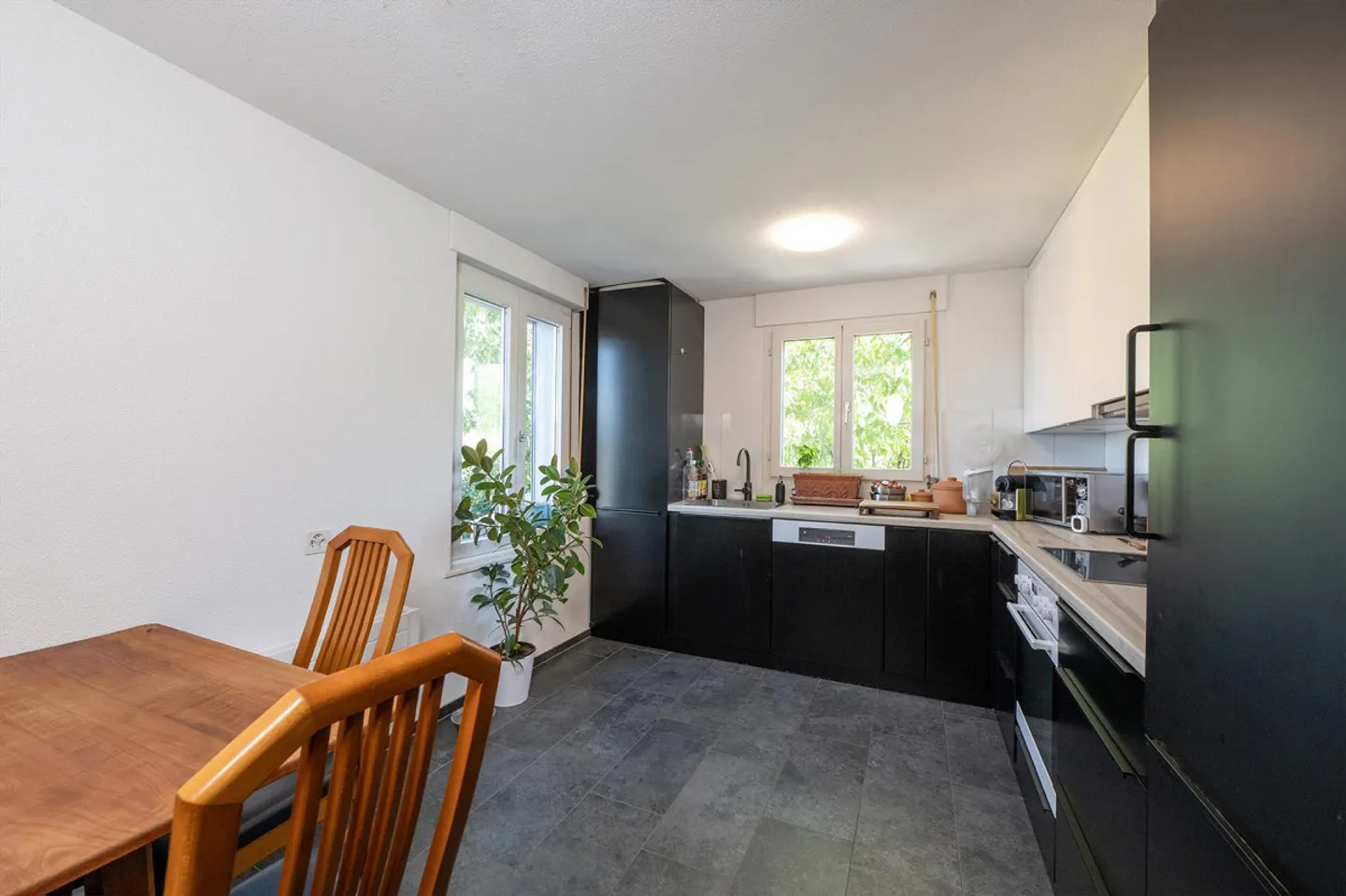 Mehrfamilienhaus mit Potenzial - Foto 3 von 20