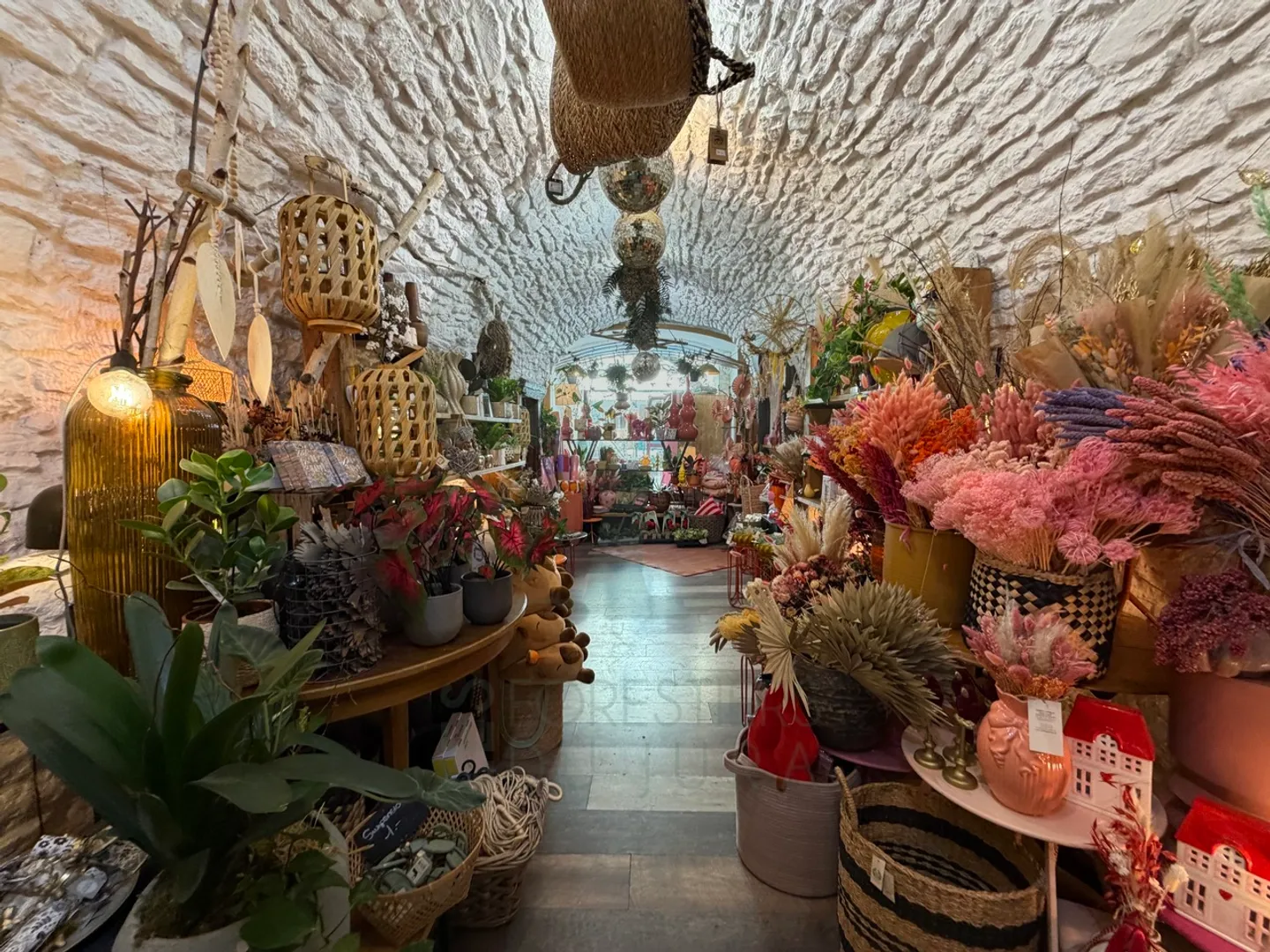 Insieme di due spazi commerciali affittati – Centro storico di Porrentruy - Foto 5 di 9