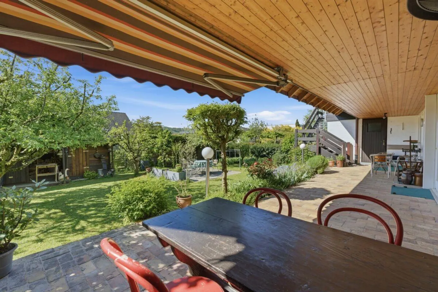 Casa indipendente 7 Z' EFH con appartamento e giardino da sogno - Foto 3 di 13