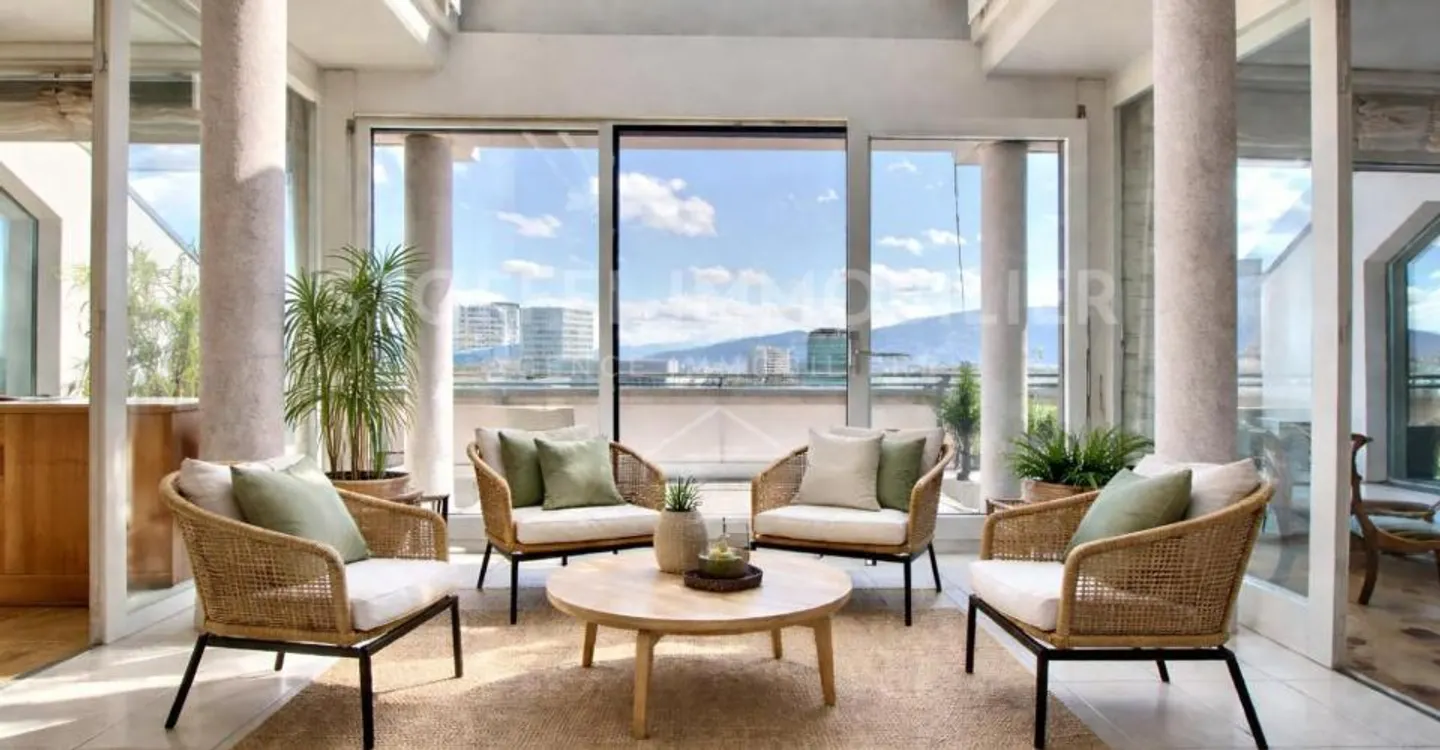 Rare penthouse with stunning views and indoor pool - Petit-Saconnex - Exclusive - Photo 3 of 11