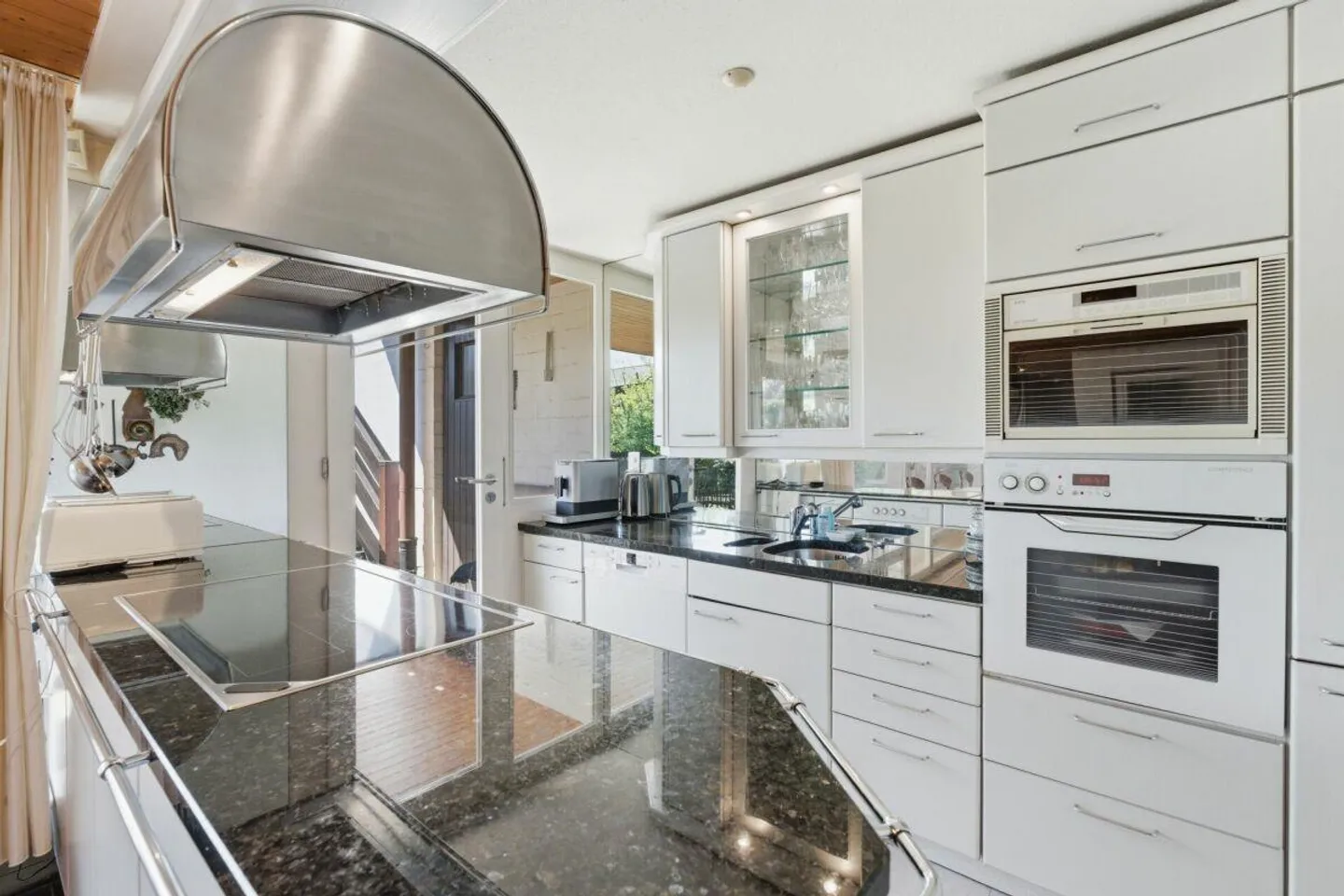Casa indipendente 7 Z' EFH con appartamento e giardino da sogno - Foto 4 di 13