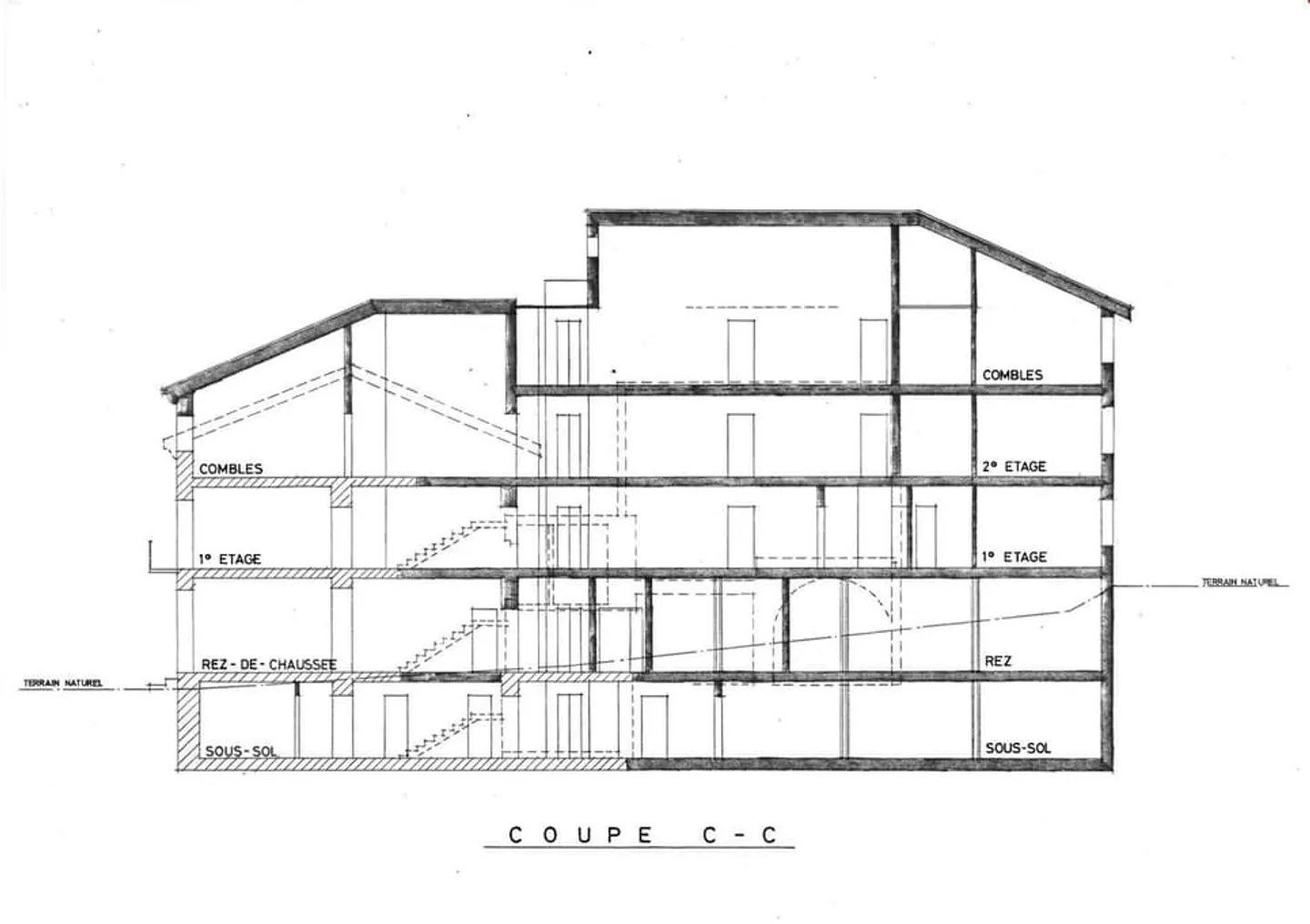 ON THE MUNICIPALITY OF MARTIGNY - RESIDENTIAL AND COMMERCIAL BUILDING - Photo 9 of 10