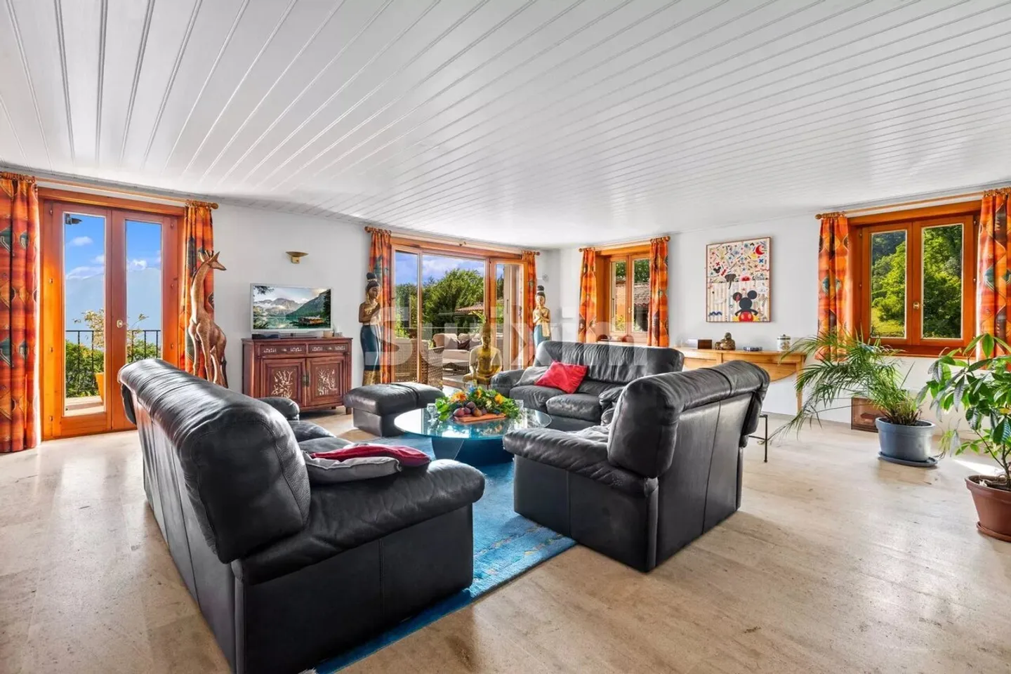 Exclusive ! Haven of peace, charming villa with unobstructed lake view! - Photo 2 of 9