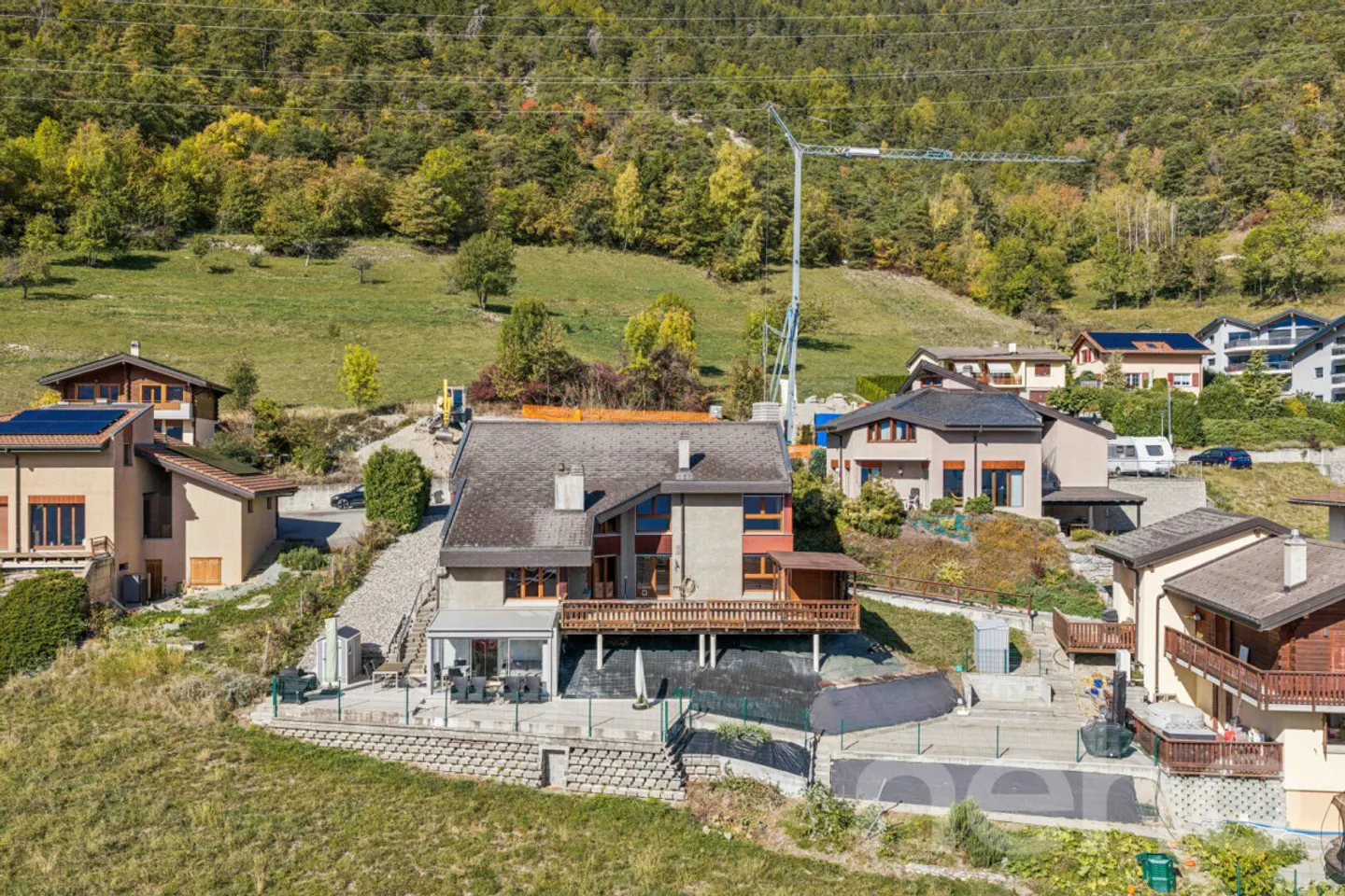 Spacious House with Mountain View - Photo 12 of 12