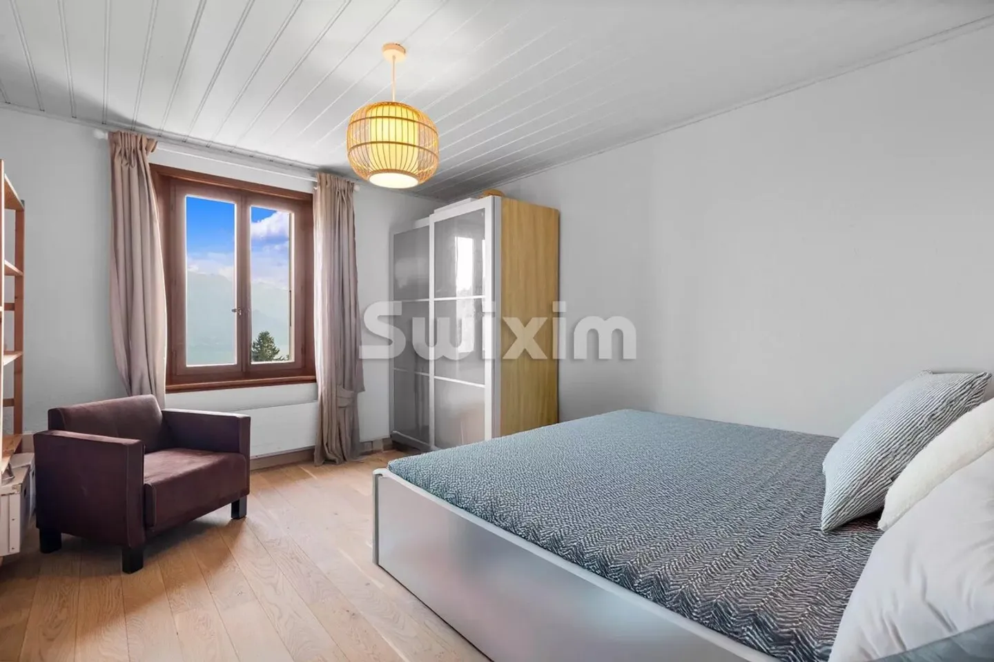 Exclusive ! Haven of peace, charming villa with unobstructed lake view! - Photo 5 of 9