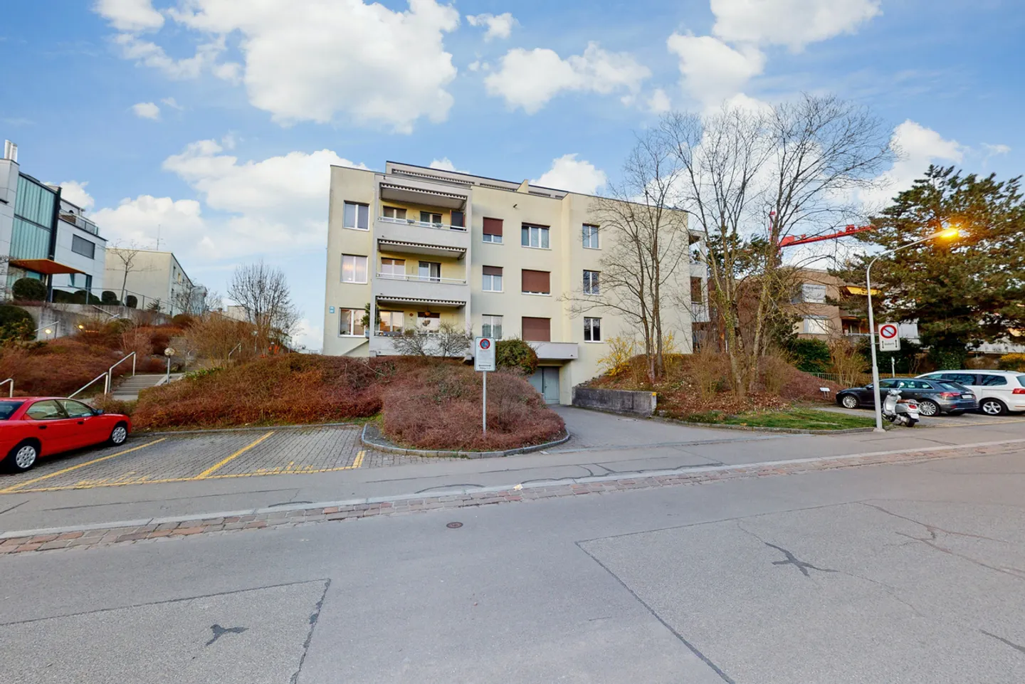 Central Residential Location in Altstetten - Limited for 1 Year - Photo 1 of 4