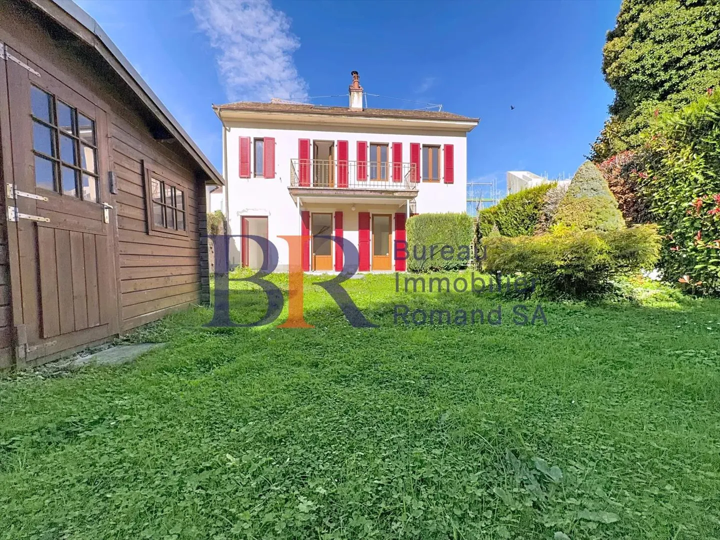 Detached house in the heart of Rolle - Photo 1 of 6