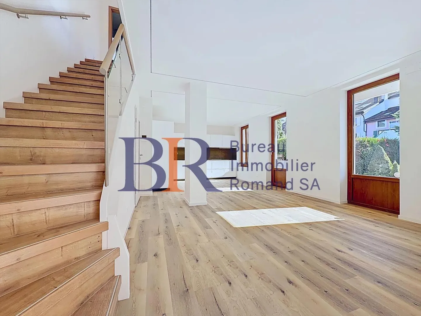 Detached house in the heart of Rolle - Photo 2 of 6