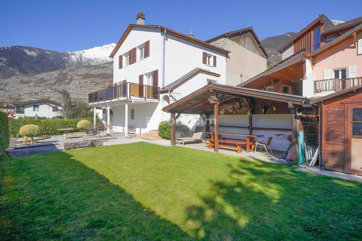 Maison accueillante avec charme, à réinterpréter selon vos goûts - Photo 2 sur 10