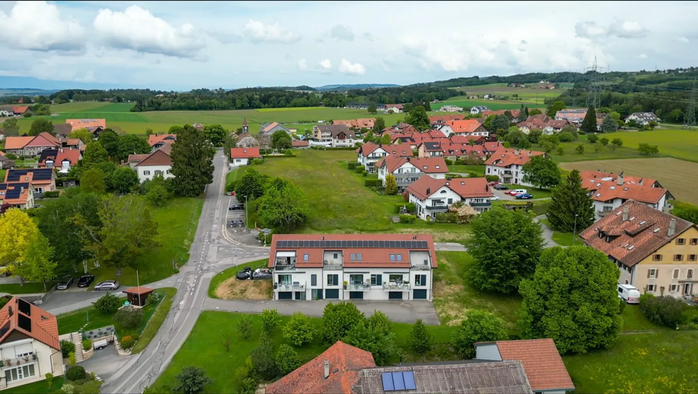 Wohngebäude in Bretigny - Foto 8 von 9