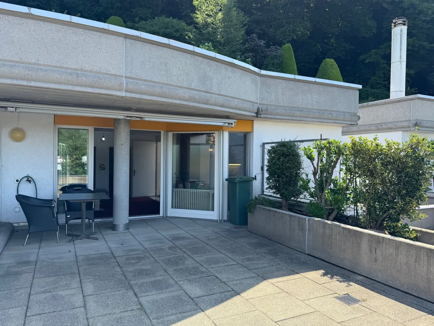 2.5 pièces avec GRANDE TERRASSE - Appartement 2.5 pièces avec GRANDE TERRASSE !! - Photo 1 sur 9
