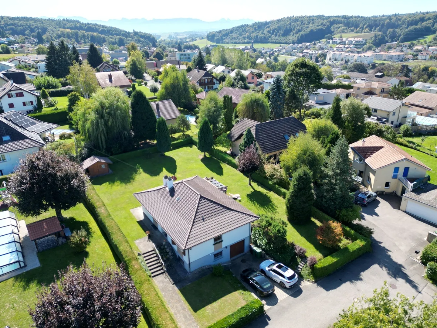 Detached house of 5.5 rooms on a plot of 1254 m² in Courtaman - Photo 1 of 22
