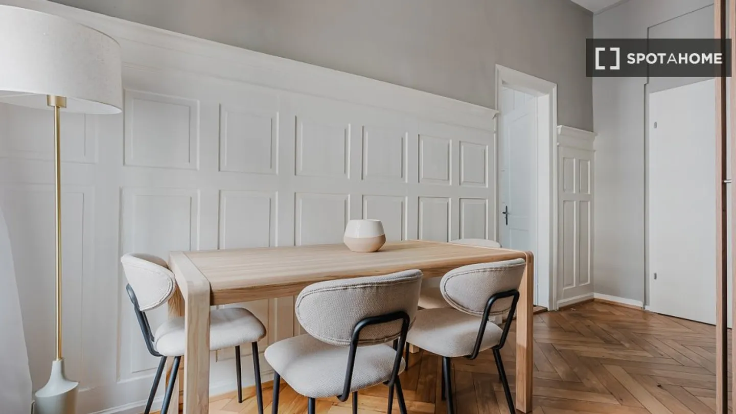 Charming Apartment in Zurich - Photo 5 of 18