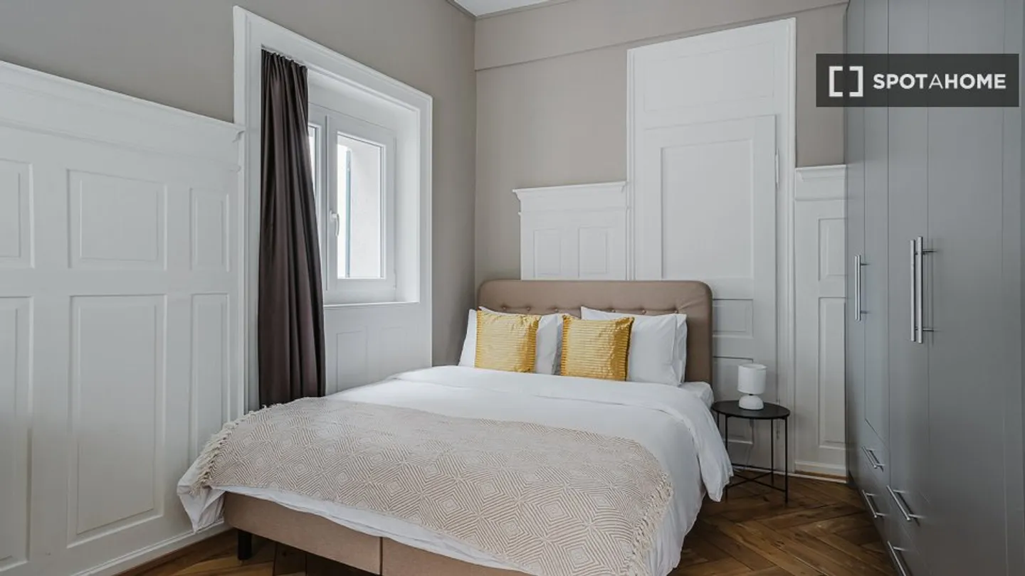 Charming Apartment in Zurich - Photo 7 of 18