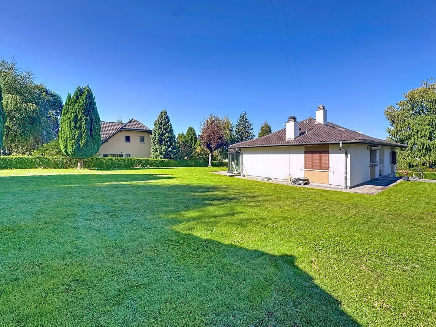 Detached house of 5.5 rooms on a plot of 1254 m² in Courtaman - Photo 4 of 22