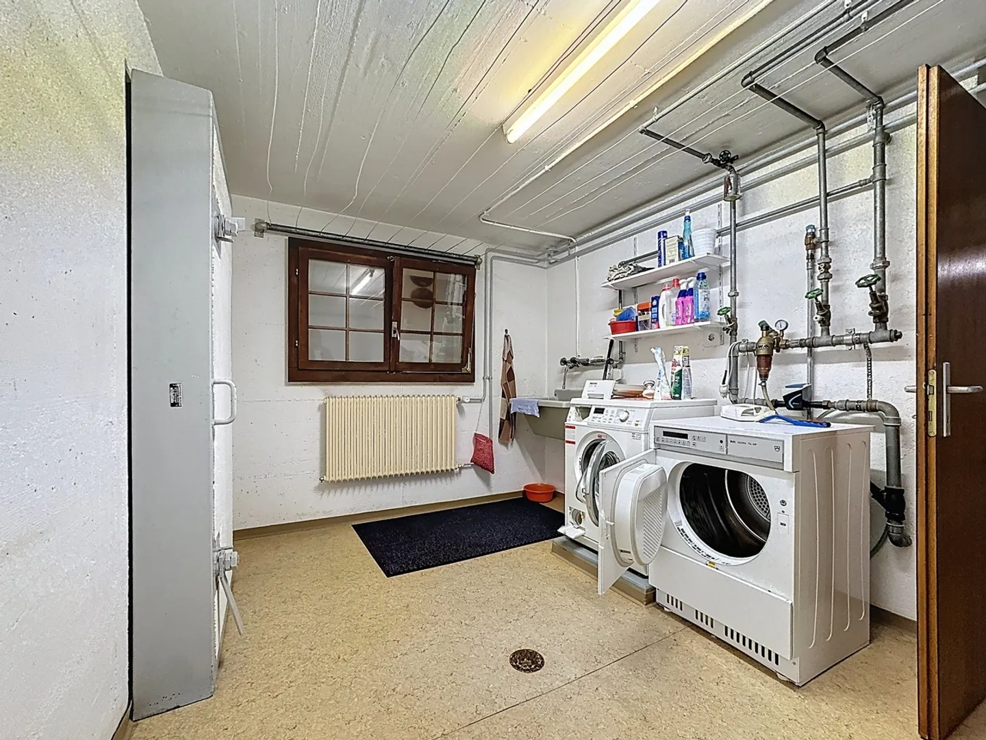 Detached house of 5.5 rooms on a plot of 1254 m² in Courtaman - Photo 17 of 22