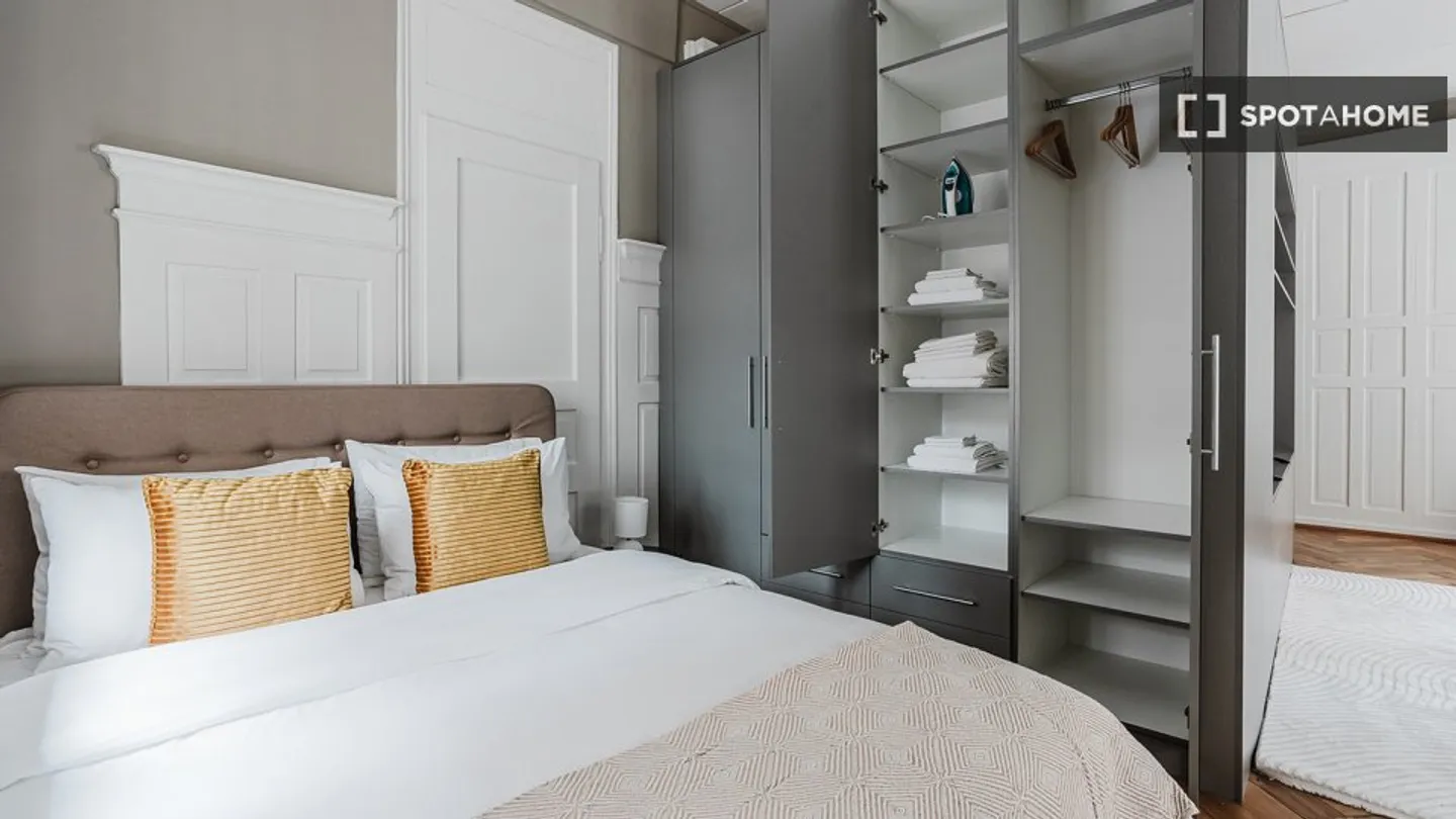 Charming Apartment in Zurich - Photo 10 of 18