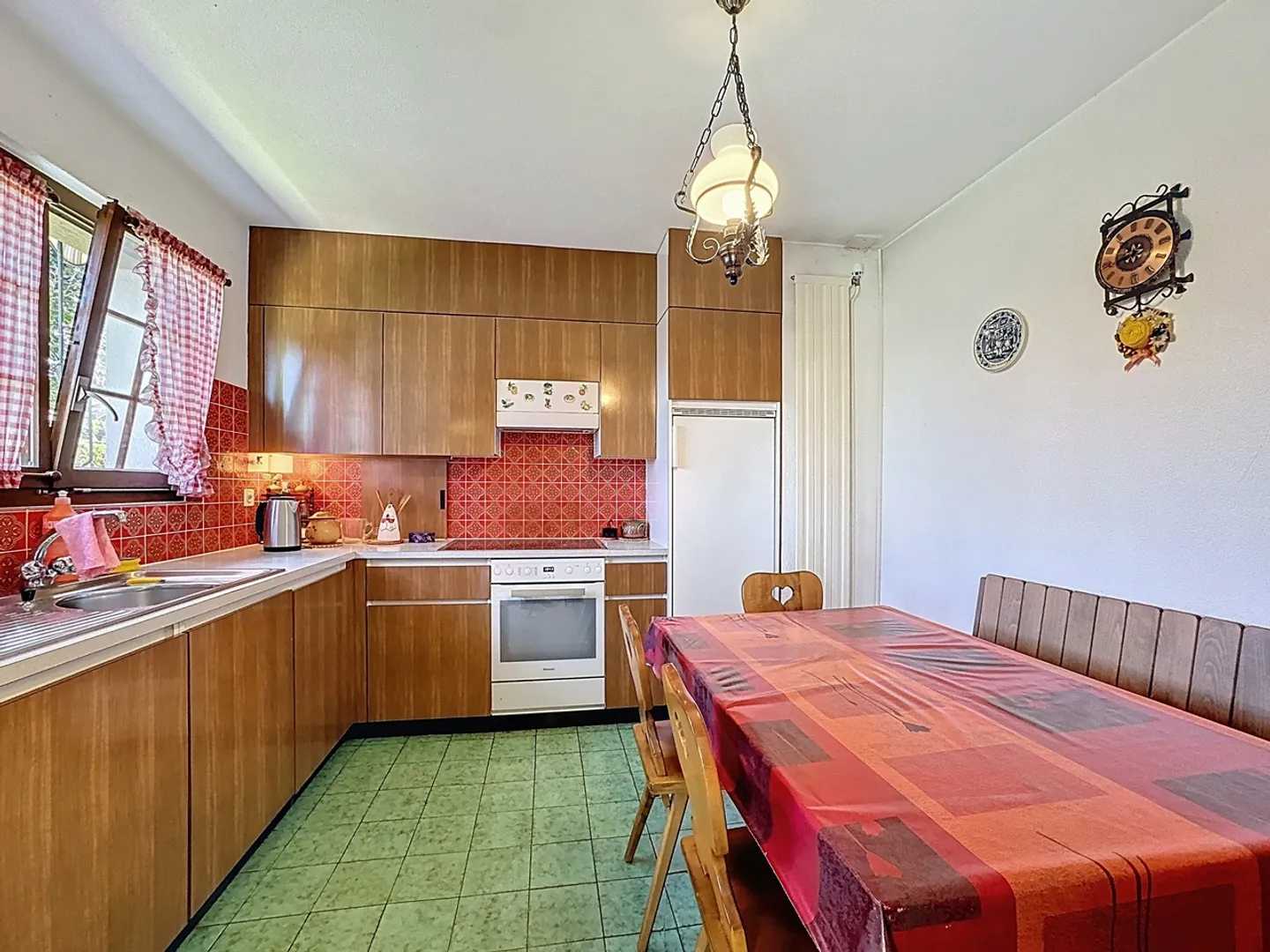 Detached house of 5.5 rooms on a plot of 1254 m² in Courtaman - Photo 10 of 22
