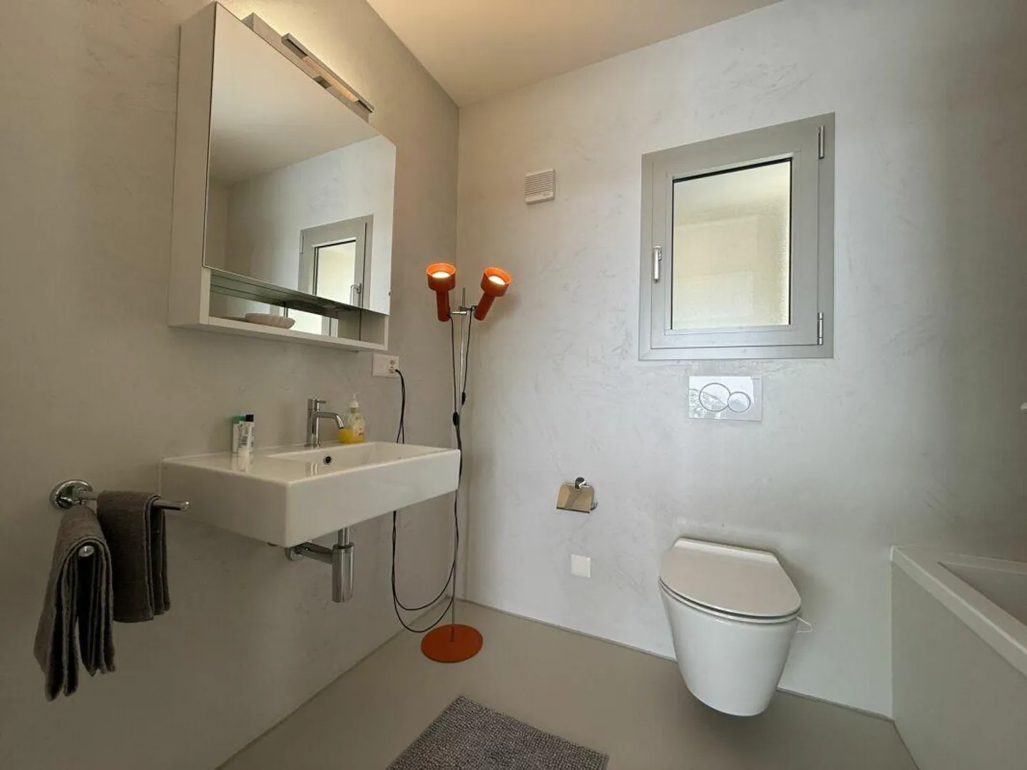 Modern apartment with lake view in sought-after location of Ronco sopra Ascona - Photo 10 of 14