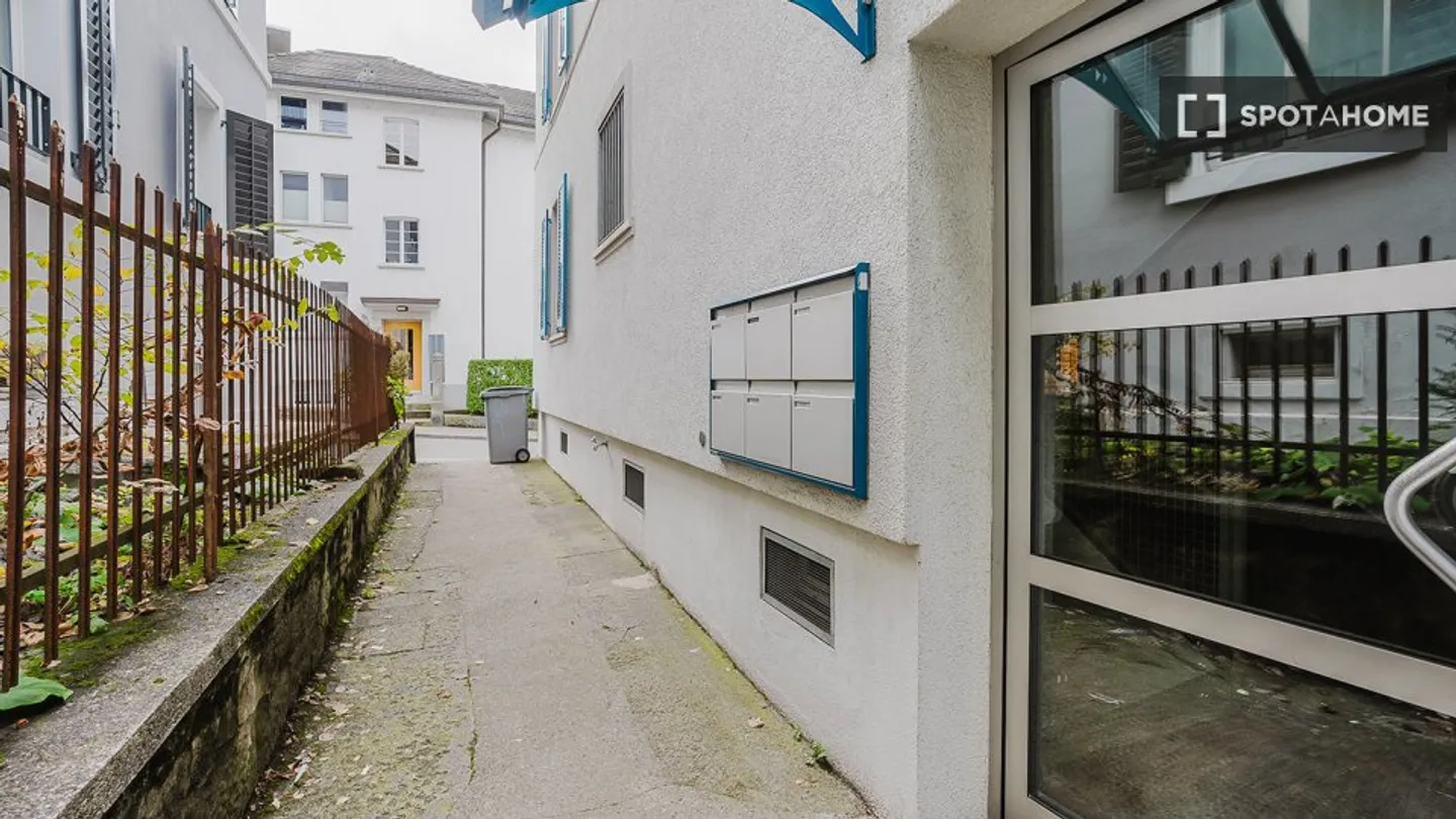 Charming Apartment in Zurich - Photo 18 of 18