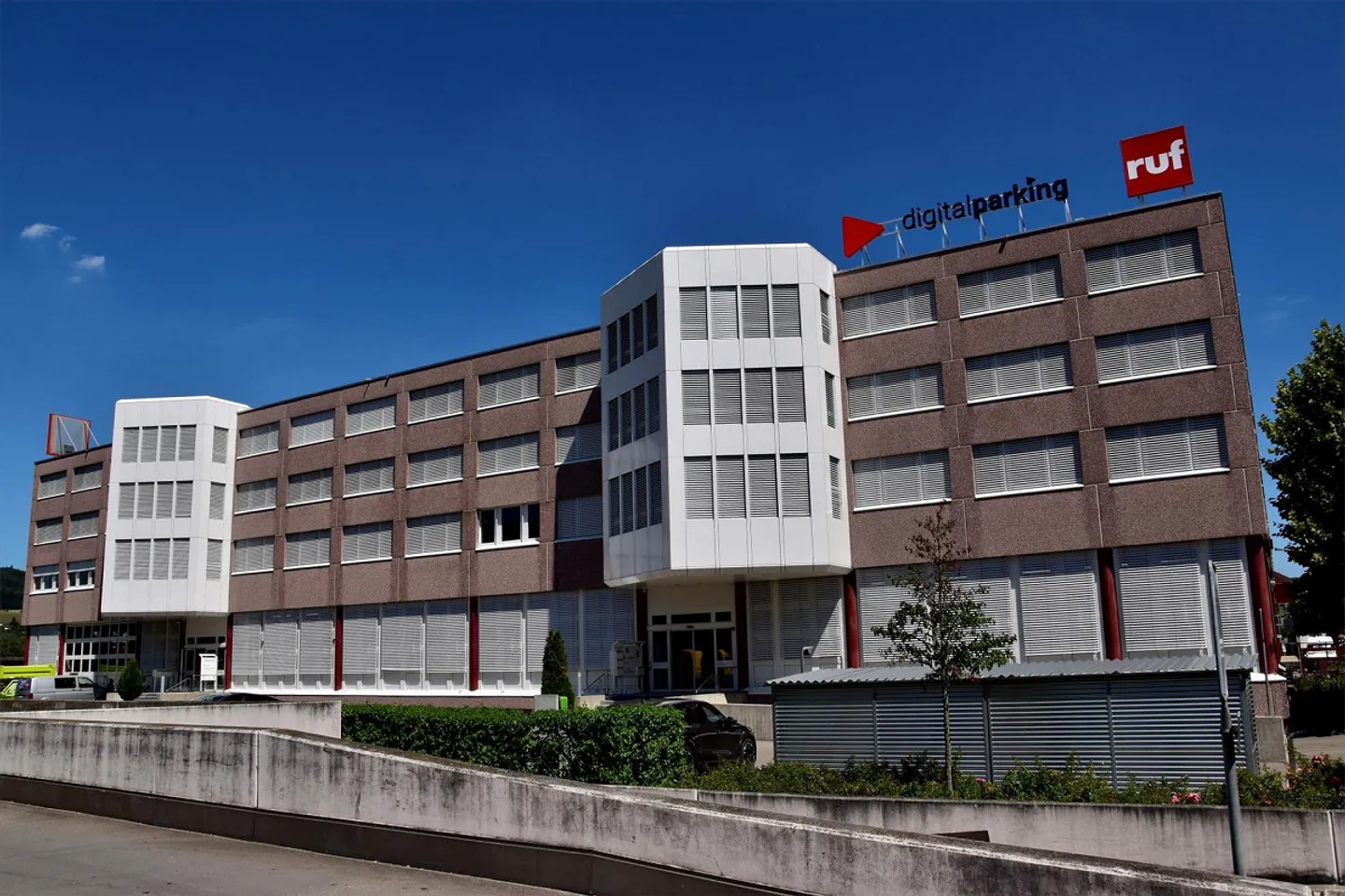 Rütistrasse Schlieren - Office / Commercial Space in an Ideal Traffic Location... - Photo 1 of 10