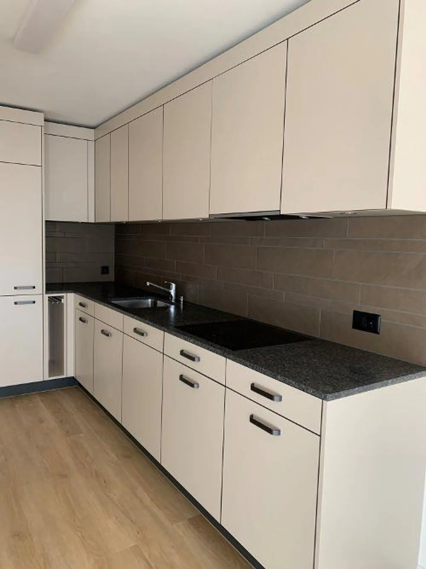 Modernes Apartment in Biel - Foto 1 von 7