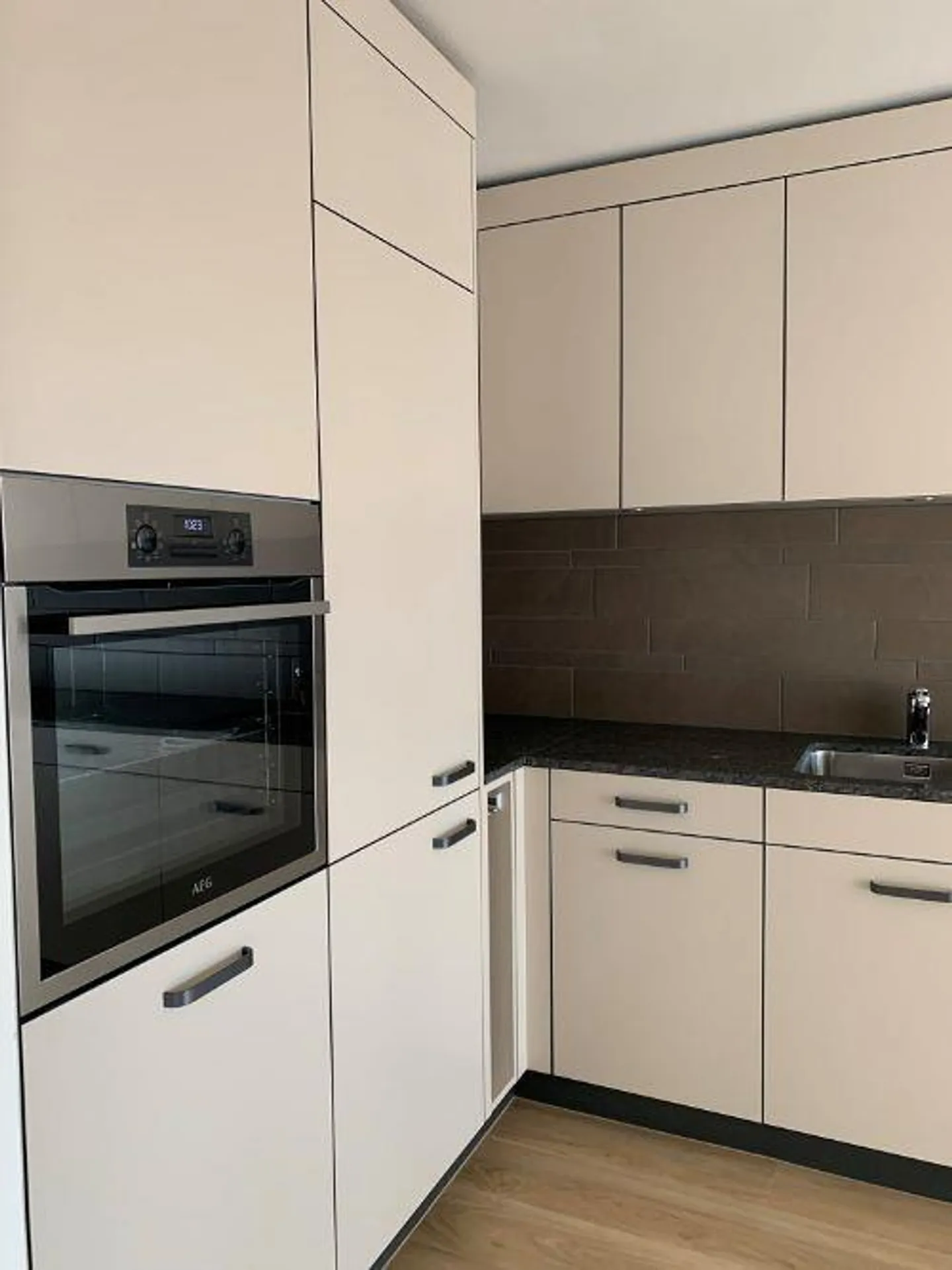 Modernes Apartment in Biel - Foto 2 von 7