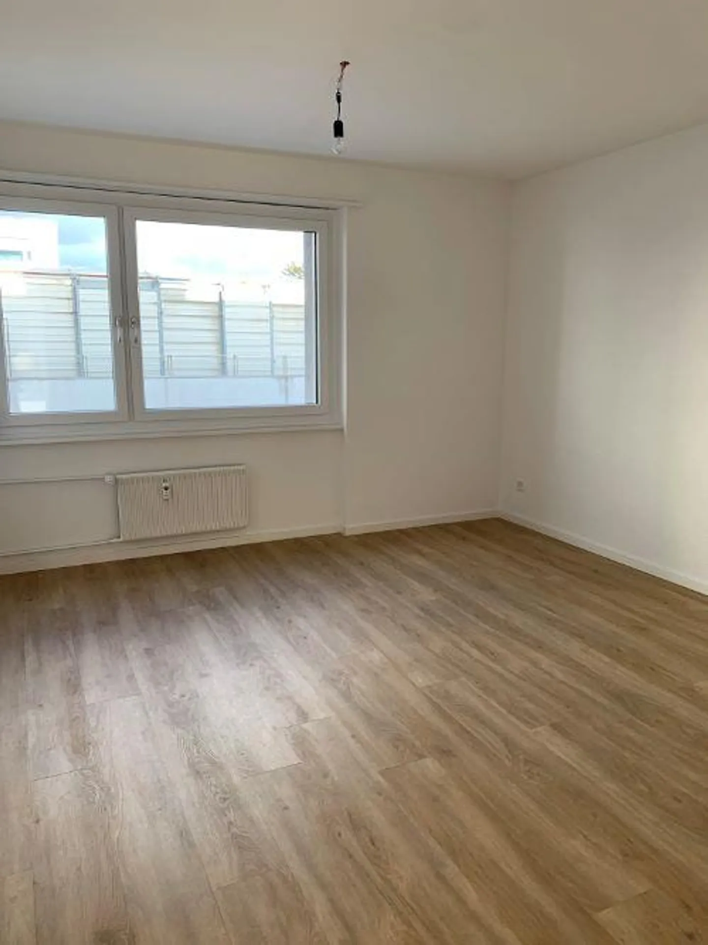 Modernes Apartment in Biel - Foto 6 von 7