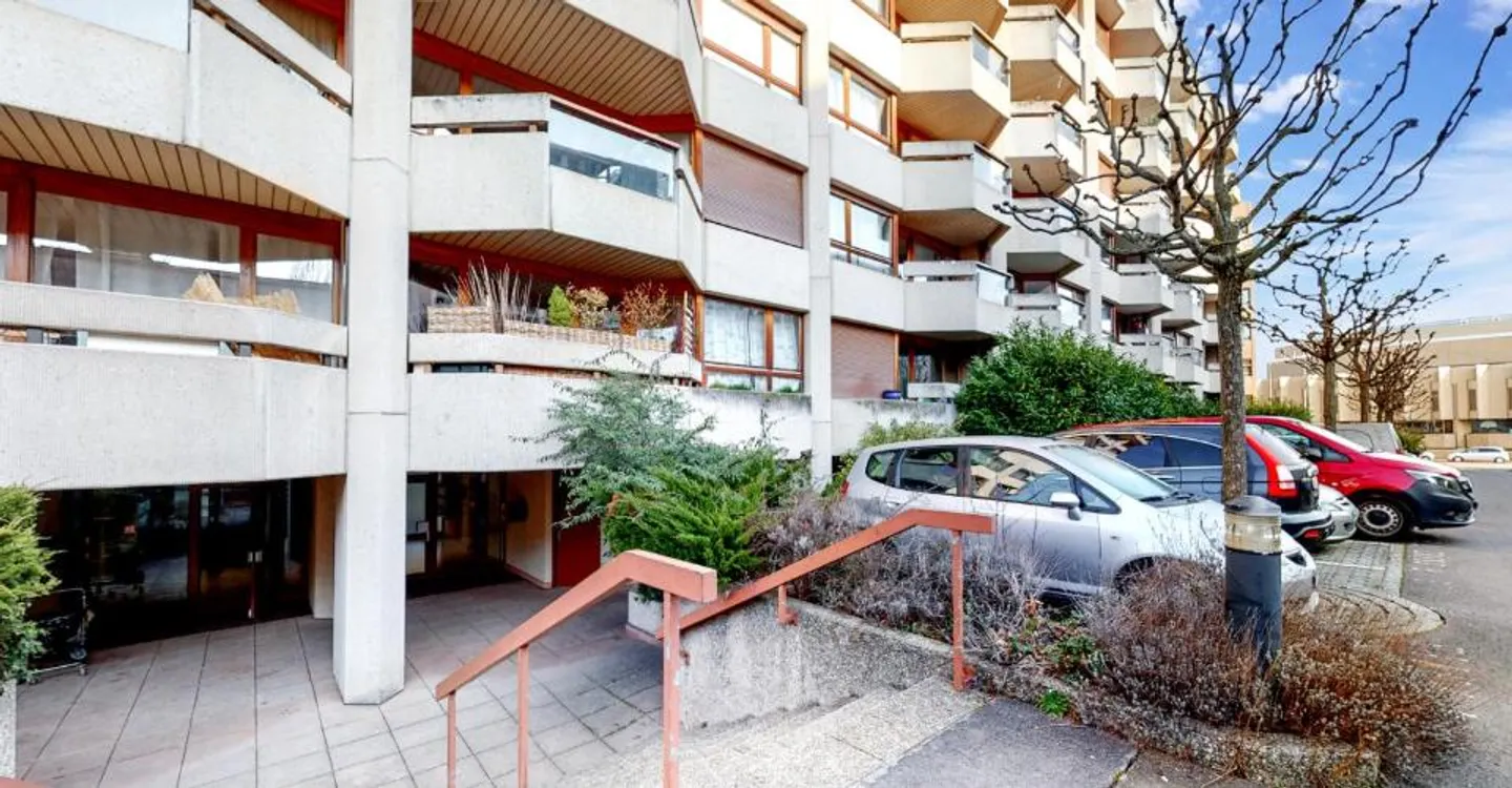 Zu vermieten - Außenparkplatz. - Foto 2 von 2