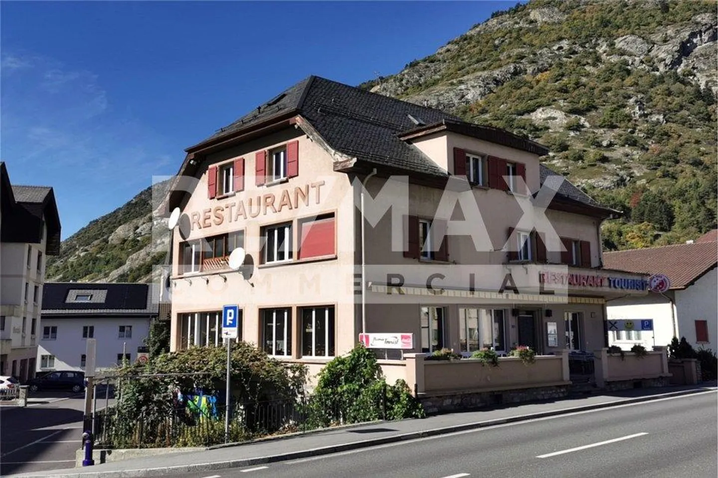 Proprietà residenziale e commerciale "TOURIST" in una posizione pedonale frequentata. - Foto 1 di 13