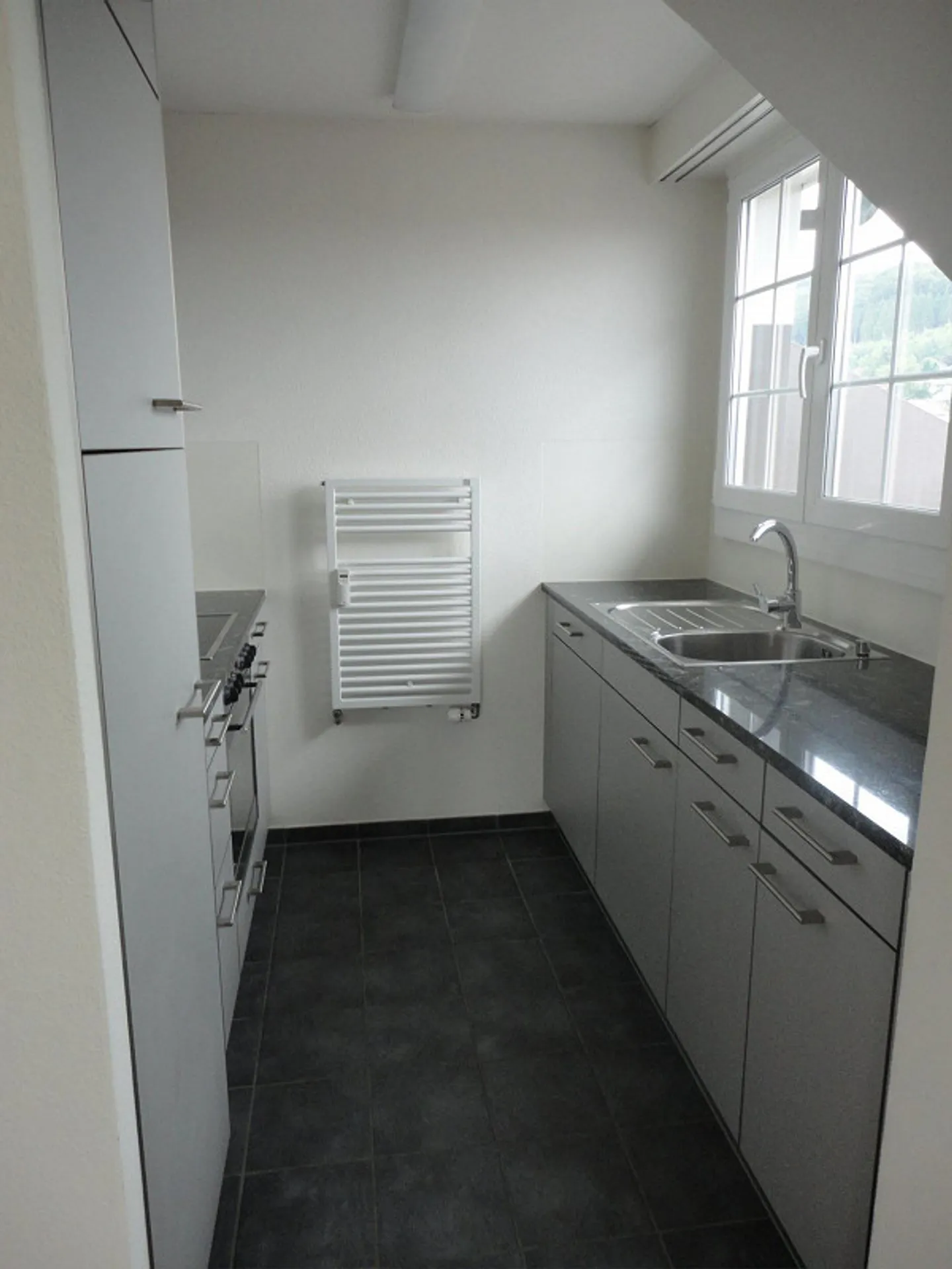 Appartamento attico 3.5 stanze soleggiato e tranquillo - Foto 2 di 6