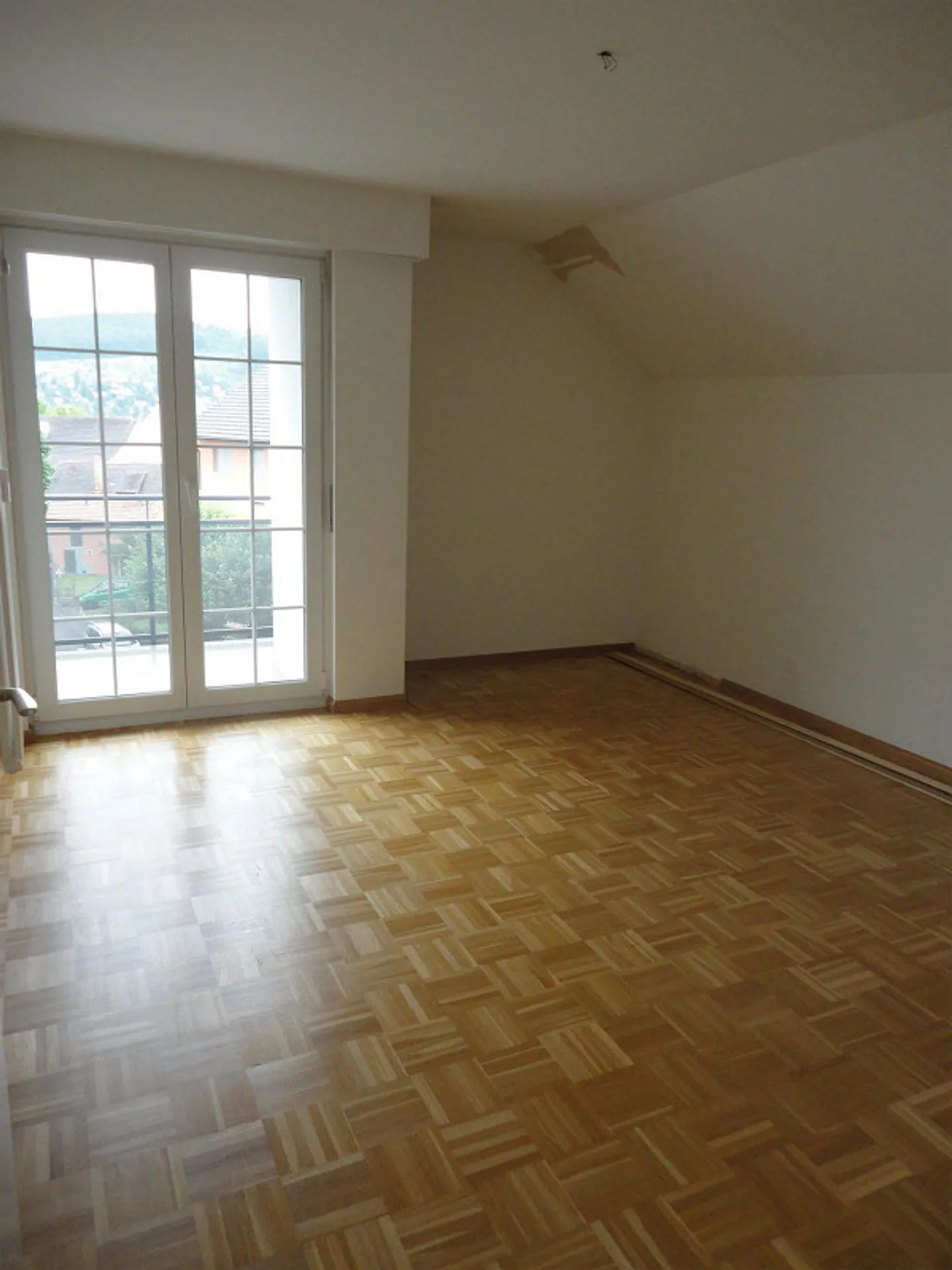 Appartamento attico 3.5 stanze soleggiato e tranquillo - Foto 5 di 6