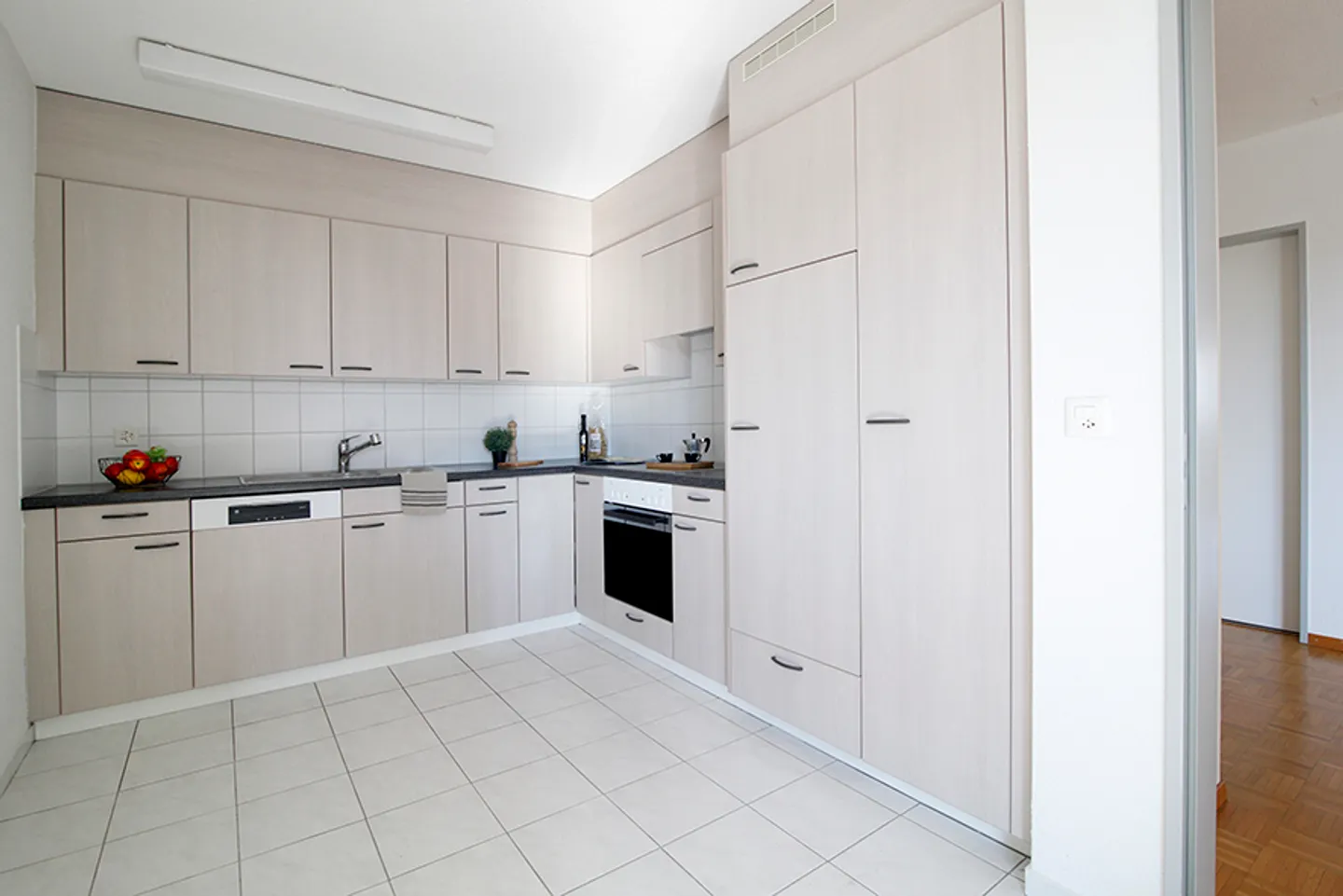 Attractive living in the middle of Weinfelden! - Photo 4 of 10