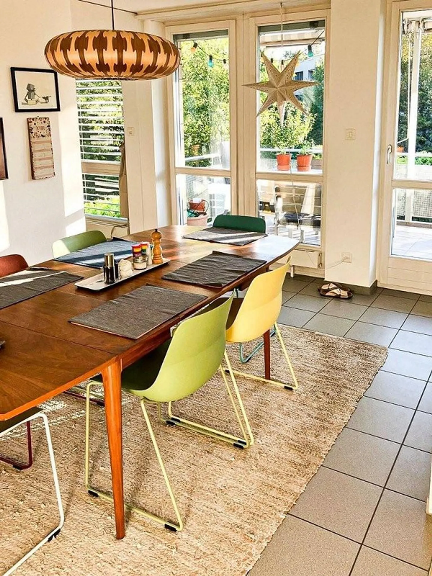 Ampio appartamento di 5 stanze con balcone a Riehen - Foto 3 di 5