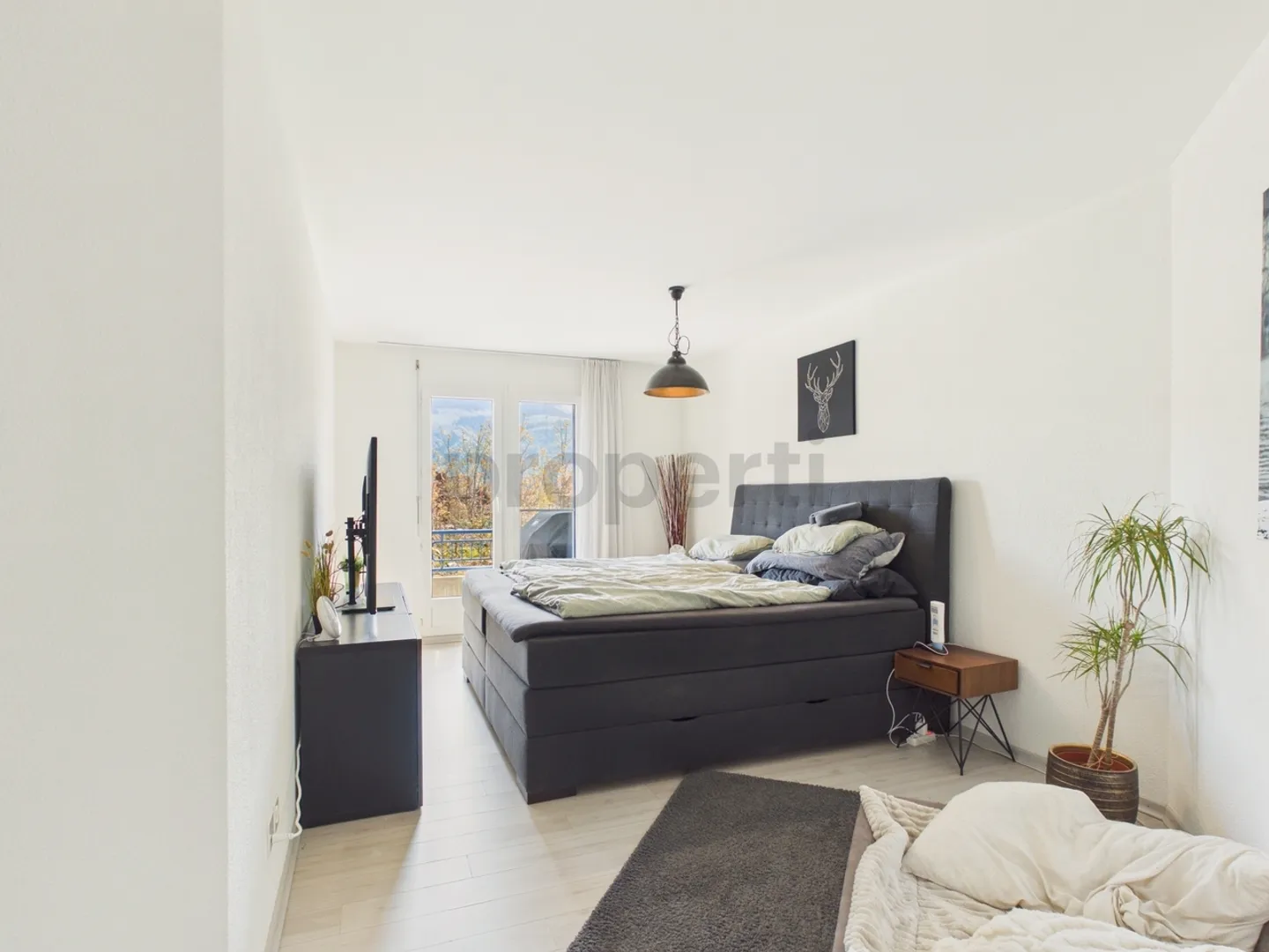 Spacious 4.5-room apartment with sunny balcony in Tuggen SZ - Photo 6 of 9