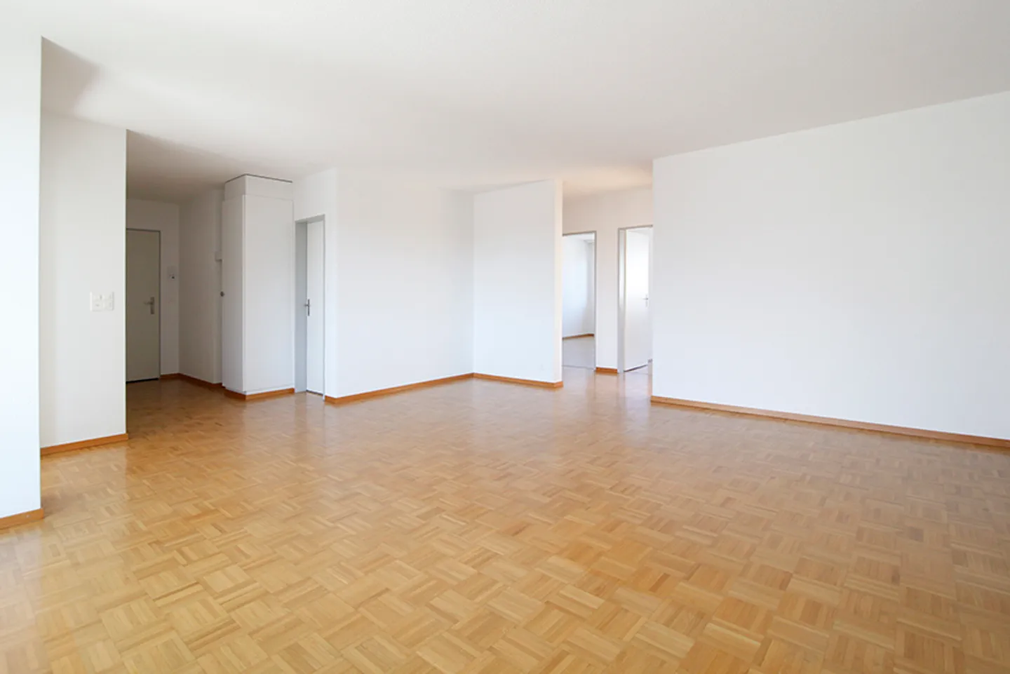 Attractive living in the middle of Weinfelden! - Photo 3 of 10