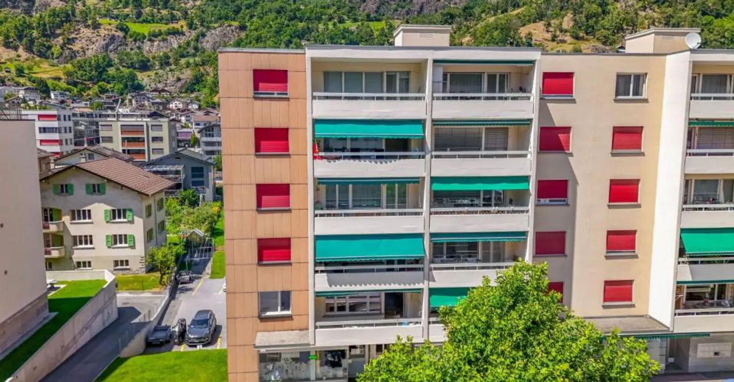 Zentrales Apartment mit Bergsicht - Foto 1 von 5