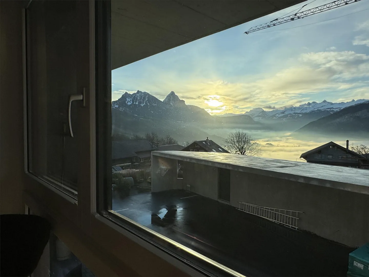 Appartement spacieux et moderne de 4,5 pièces avec vue sur les Mythen - Photo 1 sur 6