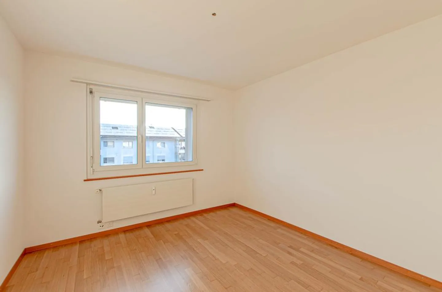 Chic living... - Photo 5 of 8