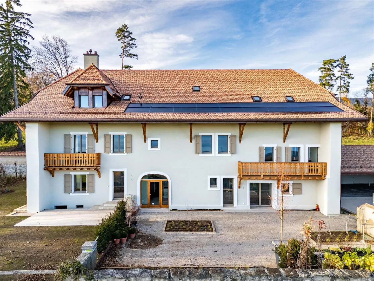 High-end apartment in Arzier - Photo 1 of 12