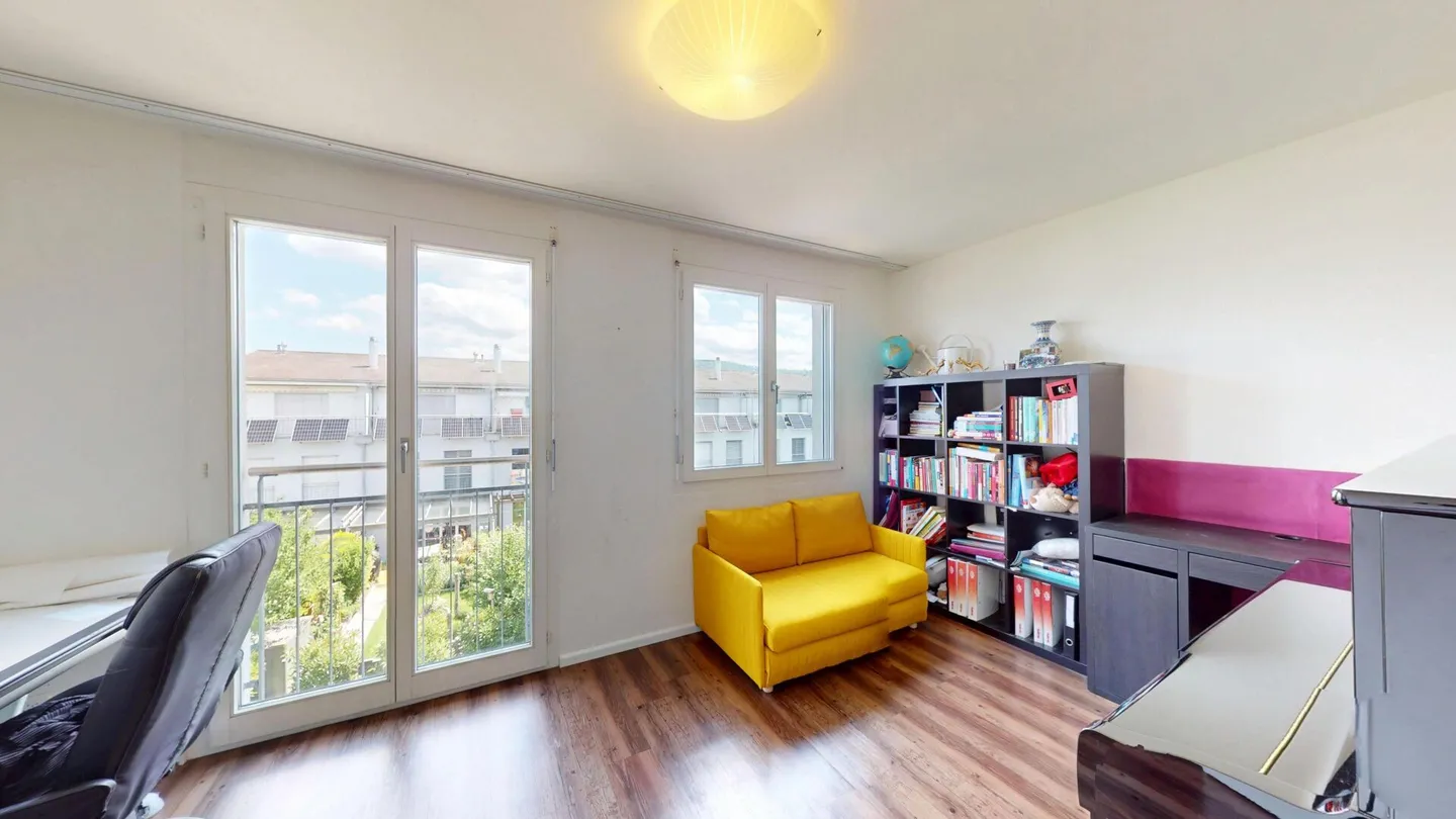 Maison individuelle en rangée de 5,5 pièces avec jardin d'hiver, terrasse et jardin bien entretenu à Reinacherhof - Photo 7 sur 11
