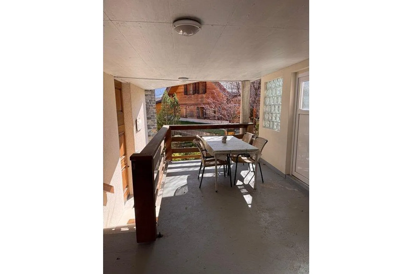 Lasciati sorprendere da questo studio con la sua terrazza nel cuore della montagna - Foto 6 di 6