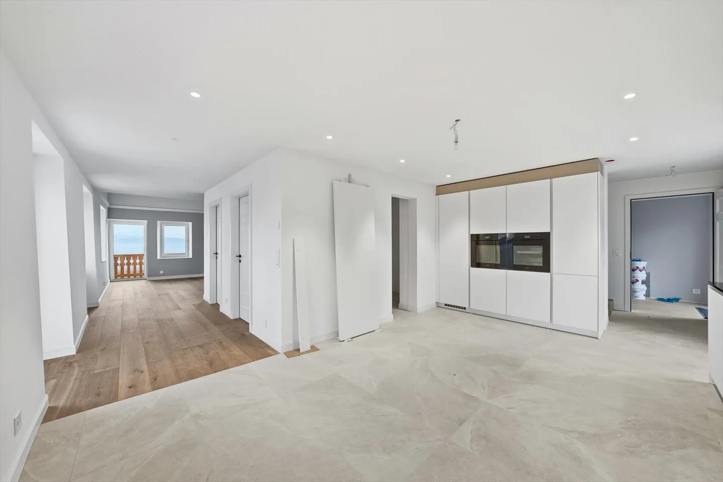 High-end apartment in Arzier - Photo 3 of 12